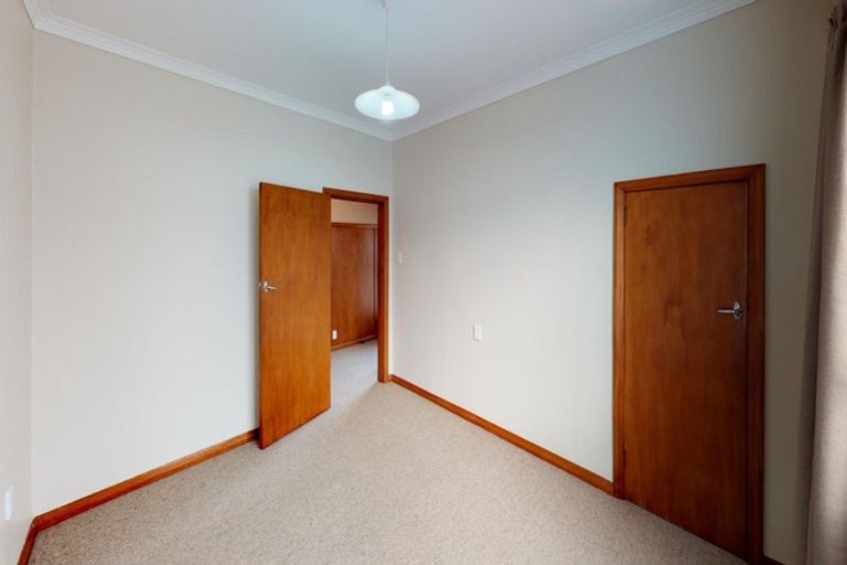 Photo of property in 21 Florence Avenue, Palmerston North, 4414