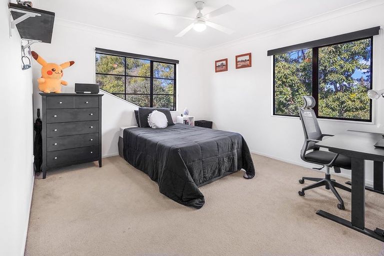 Photo of property in 18 Longwood Place, Harrowfield, Hamilton, 3210