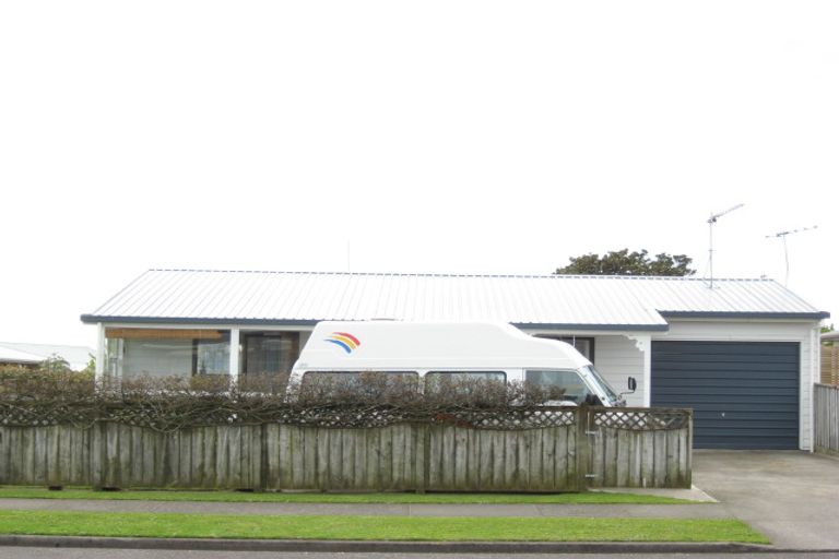 Photo of property in 1/22 Ellesmere Avenue, Bell Block, New Plymouth, 4312