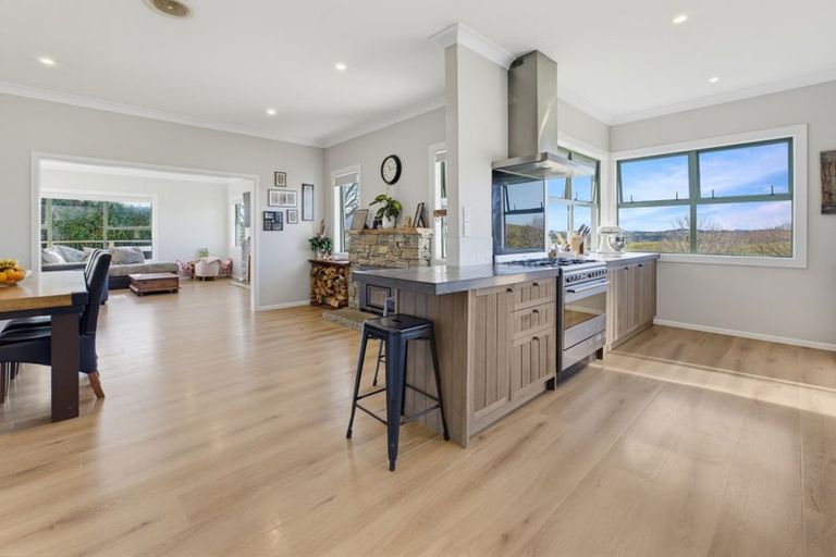 Photo of property in 161 Ranganui Road, Kaiwaka, 0573