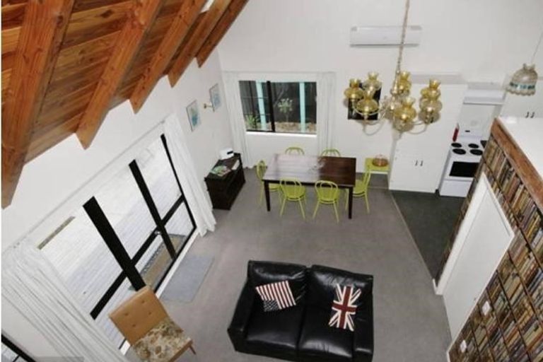 Photo of property in 21 Woodfield Avenue, Roslyn, Palmerston North, 4414