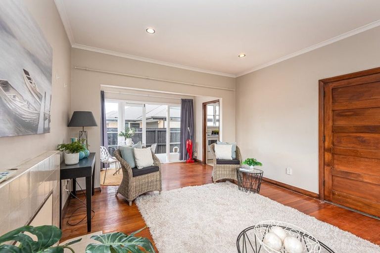 Photo of property in 6 Tika Street, Riccarton, Christchurch, 8041