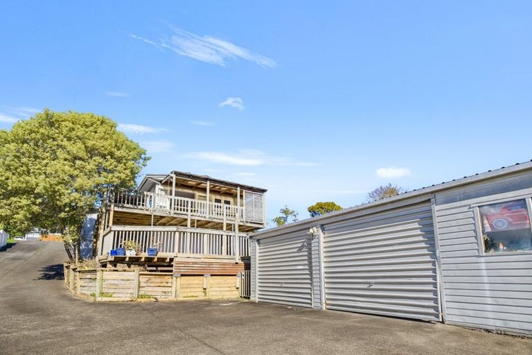 Photo of property in 29 Cedar Terrace, Stanmore Bay, Whangaparaoa, 0932