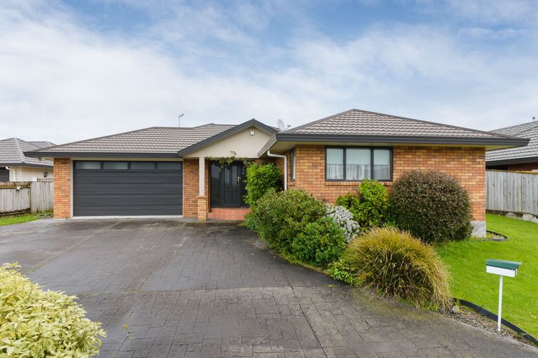 Photo of property in 14 Woodgate Court, Fitzherbert, Palmerston North, 4410