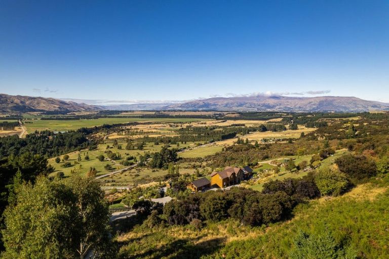 Photo of property in 1147b Lake Hawea-albert Town Road, Albert Town, Wanaka, 9382