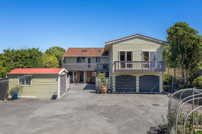 Photo of property in 24 Newry Road, Raumati Beach, Paraparaumu, 5032