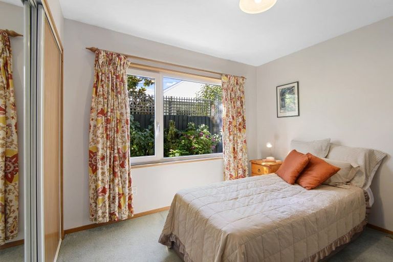 Photo of property in 2/6 Penhelig Place, Burnside, Christchurch, 8053