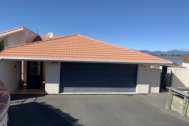 Photo of property in 6 Coutts Place, Mapua, 7005
