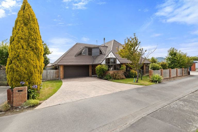 Photo of property in 2 Lantern Lane, Halswell, Christchurch, 8025