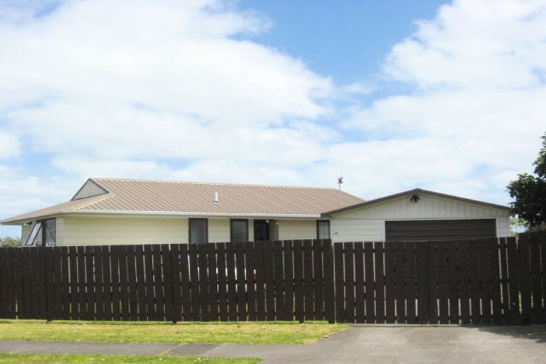 Photo of property in 177 Finlayson Avenue, Clendon Park, Auckland, 2103