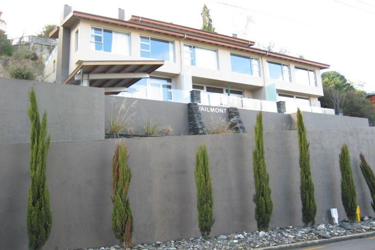 Photo of property in 1/21 Hallenstein Street, Queenstown, 9300
