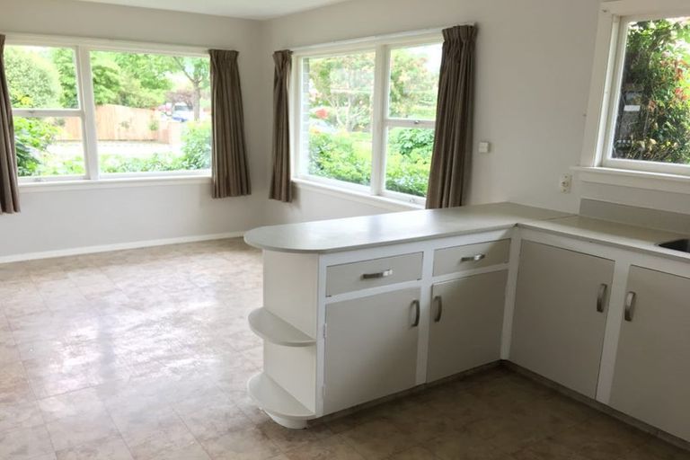 Photo of property in 11 Saffron Street, Bryndwr, Christchurch, 8053