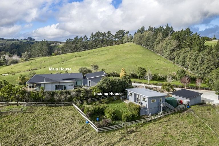 Photo of property in 210a Monowai Road, Wainui, Silverdale, 0994