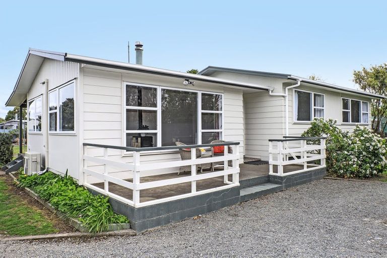 Photo of property in 30 Ross Street, Otane, 4202