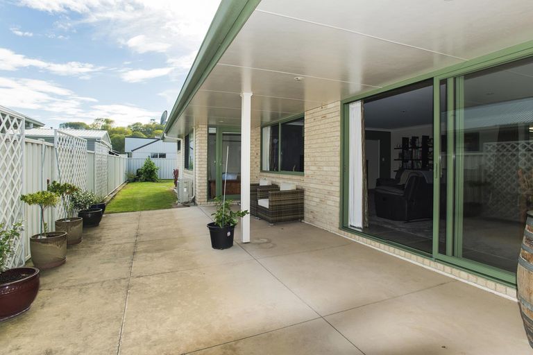 Photo of property in 26 Pohutukawa Grove, Lytton West, Gisborne, 4010