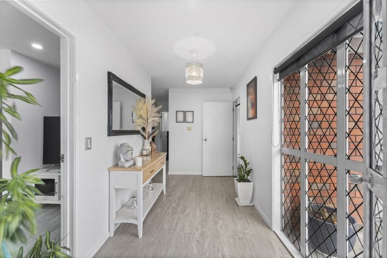 Photo of property in 4/89 Kolmar Road, Papatoetoe, Auckland, 2025