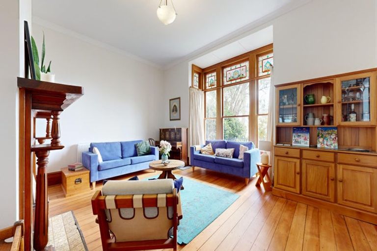 Photo of property in 31 Maarama Crescent, Aro Valley, Wellington, 6021