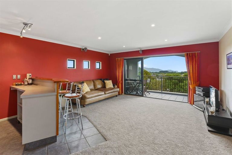 Photo of property in 37 Huia Street, Waikanae, 5036