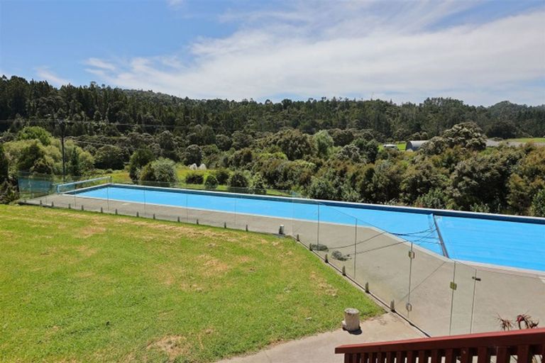 Photo of property in 28d Tram Valley Road, Swanson, Auckland, 0614