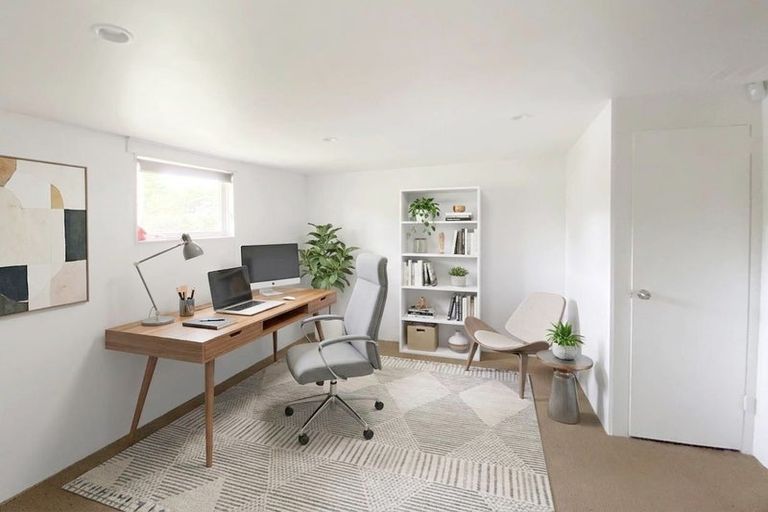 Photo of property in 10 Eastglen Road, Glen Eden, Auckland, 0602