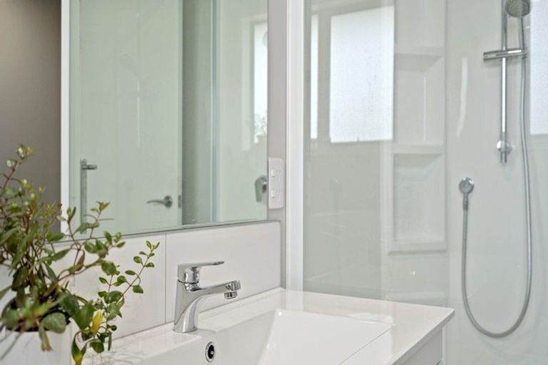 Photo of property in 9 Smith Street, Lepperton, New Plymouth, 4373