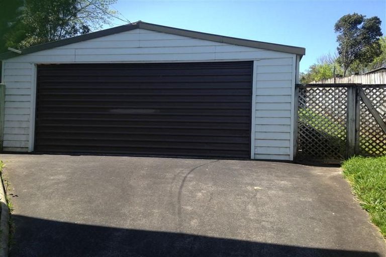 Photo of property in 7 Trengove Place, West Harbour, Auckland, 0618