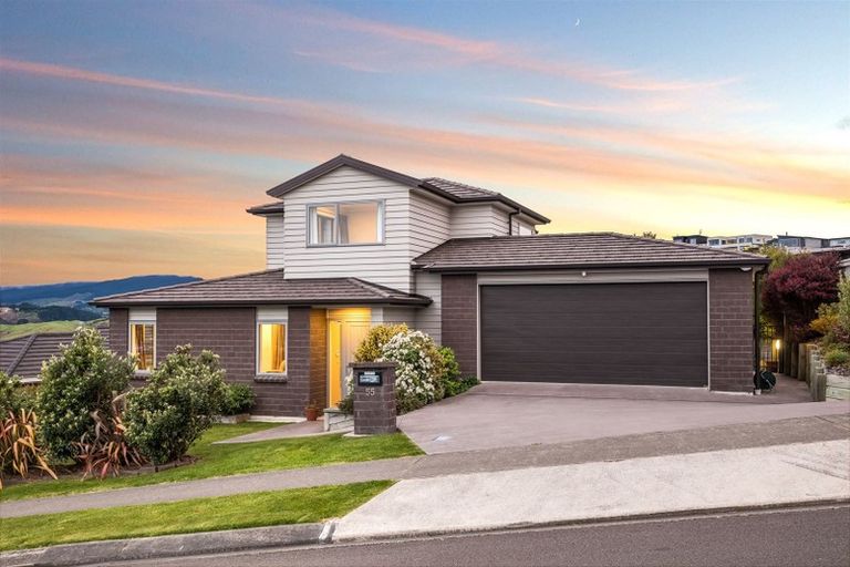 Photo of property in 55 Endeavour Drive, Whitby, Porirua, 5024
