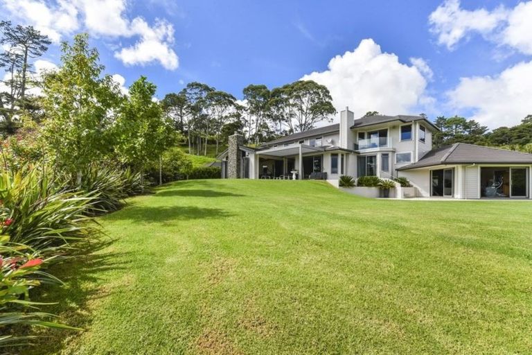 Photo of property in 100 Hobson Road, Lucas Heights, Auckland, 0632