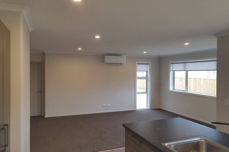 Photo of property in 43a Wainuiomata Road, Wainuiomata, Lower Hutt, 5014