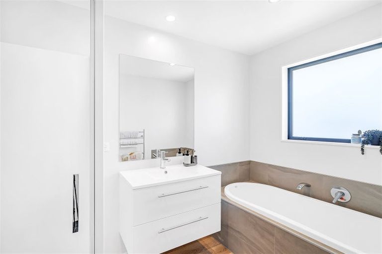 Photo of property in 309 Halswell Junction Road, Halswell, Christchurch, 8025