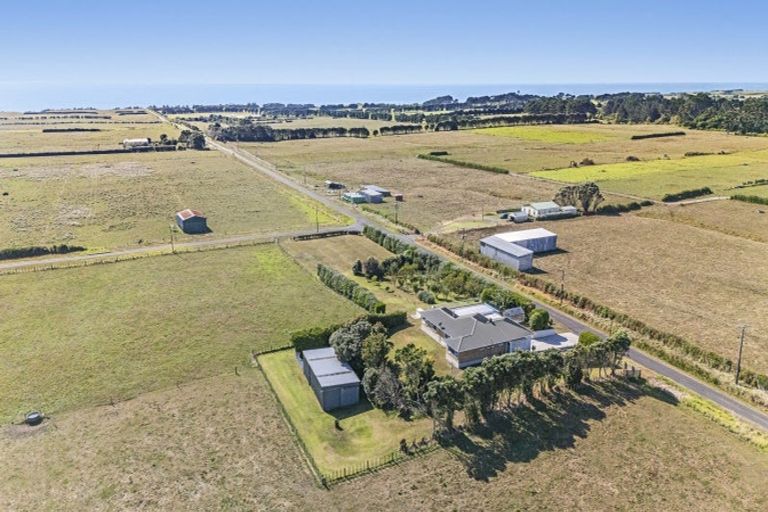 Photo of property in 255 Kaihihi Road, Okato, 4381