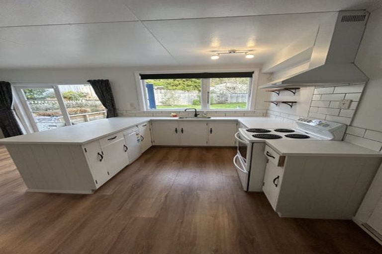 Photo of property in 94a Waikawa Road, Picton, 7220