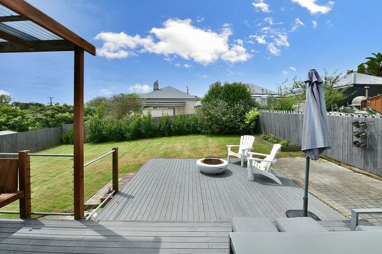 Photo of property in 32 Karaka Street, Helensville, 0800