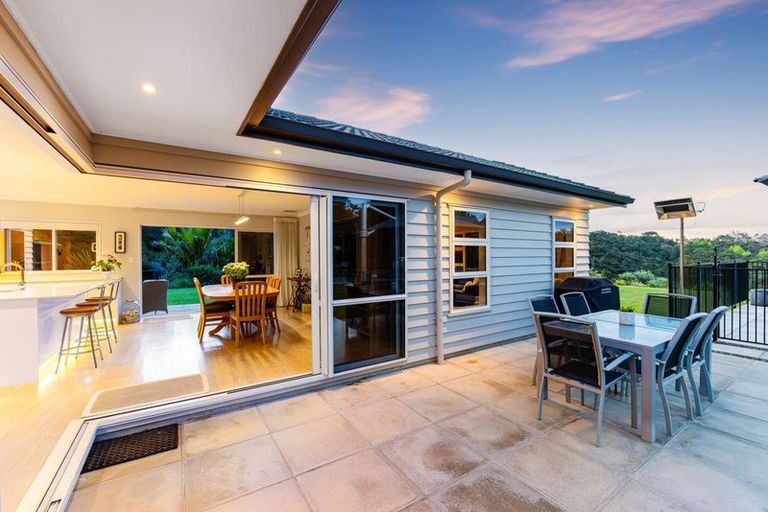 Photo of property in 343 Glenvar Road, Long Bay, Auckland, 0630