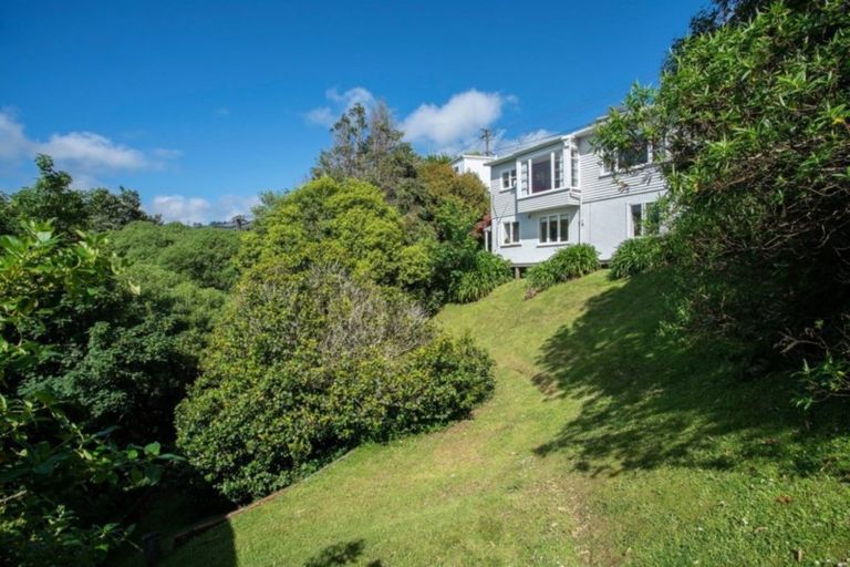 Photo of property in 15 Mertoun Terrace, Highbury, Wellington, 6012