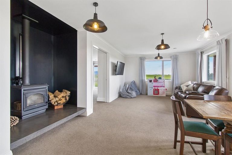 Photo of property in 308 Timaru Road, Waimate, 7978