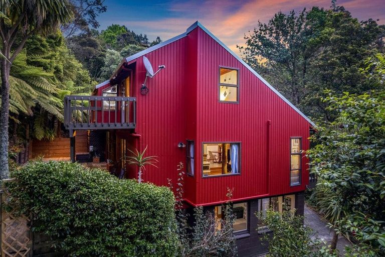 Photo of property in 8 Selwyn Avenue, Glen Eden, Auckland, 0602