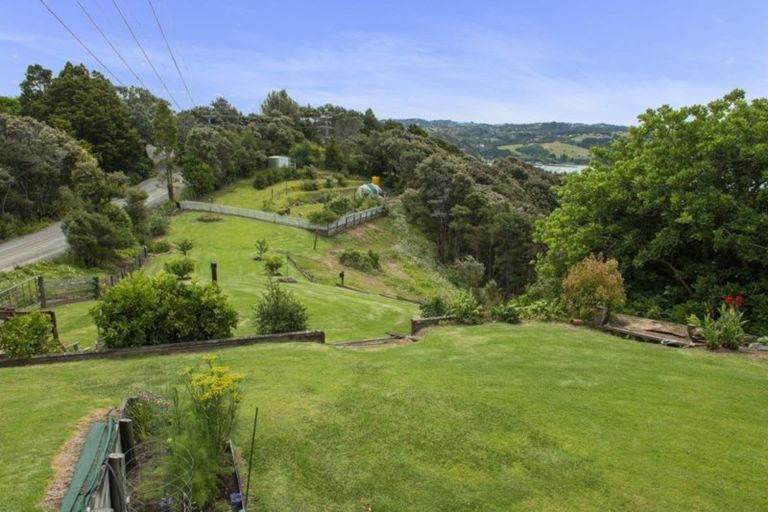 Photo of property in 90 Tahunatapu Road, Parua Bay, Whangarei, 0174