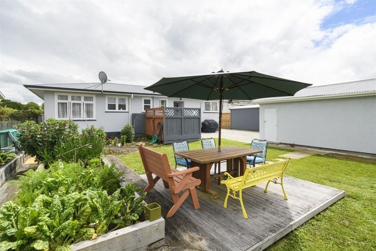 Photo of property in 7 Grey Street, Marton, 4710