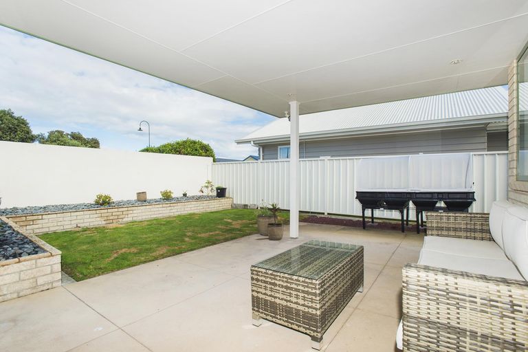 Photo of property in 26 Pohutukawa Grove, Lytton West, Gisborne, 4010