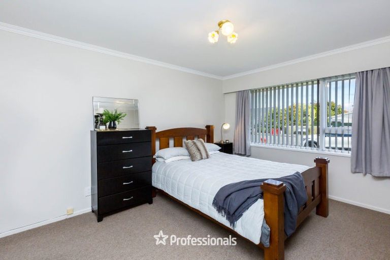 Photo of property in 2/6 Hay Street, Ebdentown, Upper Hutt, 5018