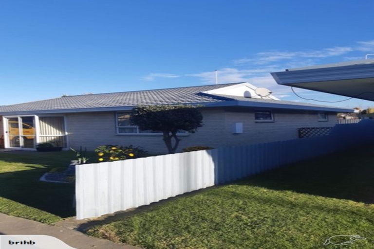 Photo of property in 2/432 Gloucester Street, Taradale, Napier, 4112