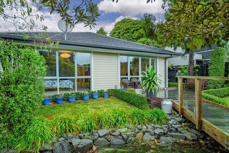 Photo of property in 2/15 Taylors Avenue, Bryndwr, Christchurch, 8052