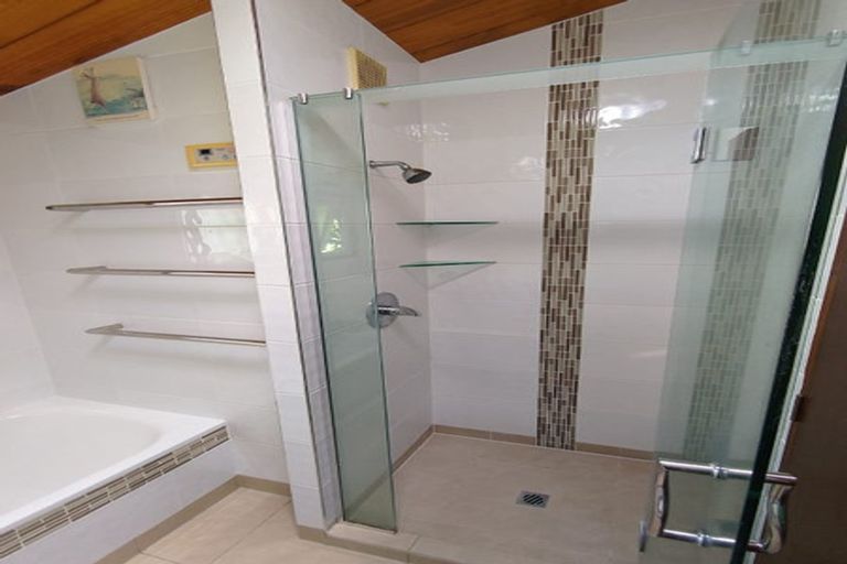 Photo of property in 179 Browns Bay Road, Browns Bay, Auckland, 0630