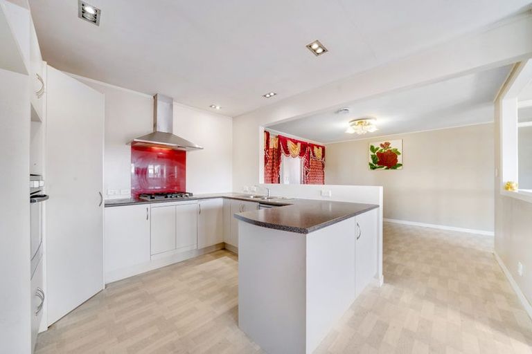 Photo of property in 39 Sunnyside Road, Sunnyvale, Auckland, 0612