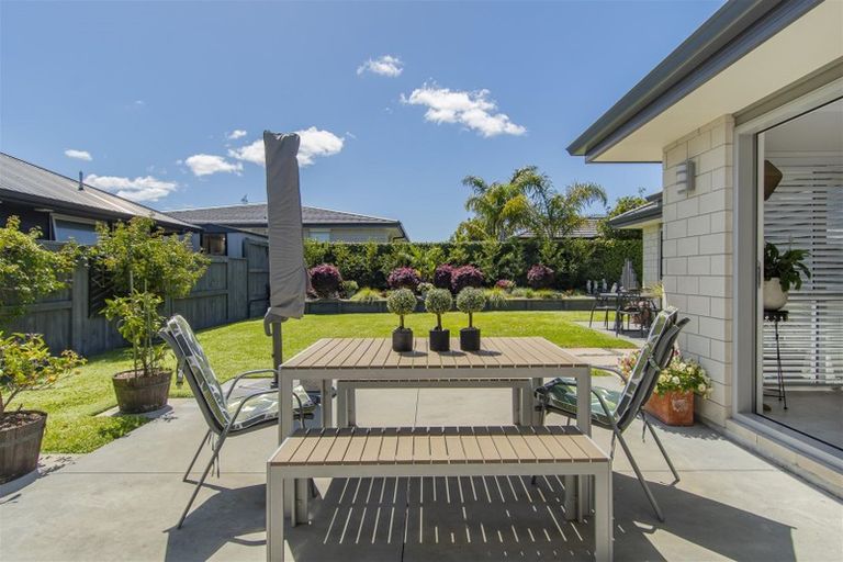 Photo of property in 10 Montia Close, Papamoa Beach, Papamoa, 3118