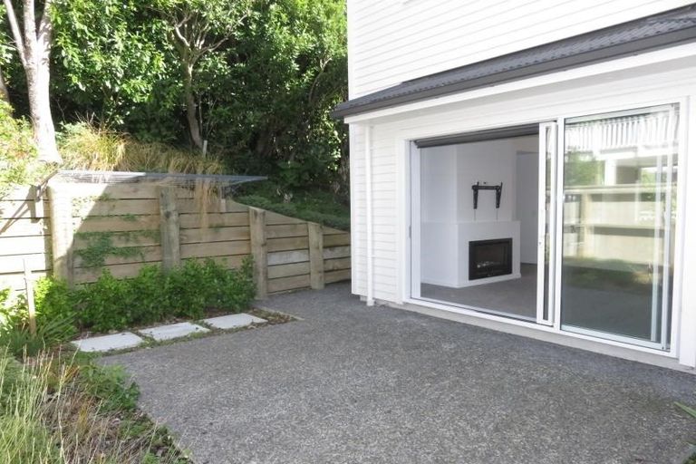 Photo of property in 56c Nicholson Road, Khandallah, Wellington, 6035