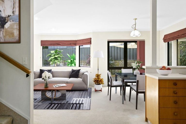 Photo of property in 124 Te Heuheu Street, Taupo, 3330