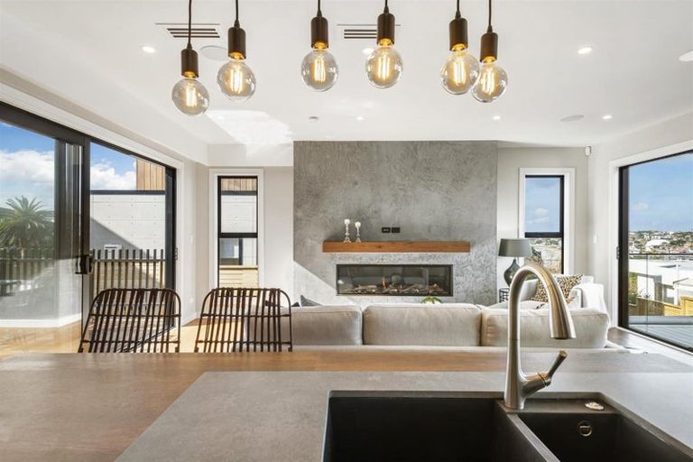 Photo of property in 20 Beach Road, Castor Bay, Auckland, 0620