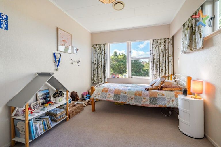 Photo of property in 26 Sunshine Crescent, Kelson, Lower Hutt, 5010